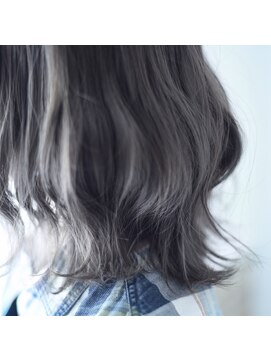 ニコリヘアワークス(nicori hair works) ミディアム×グレージュ×外ハネ1