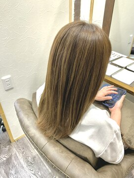 ルカリエ(LUCA:Rie) ナチュラルな透明感ヌーディーカラー