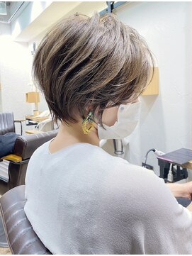 バンプ ギンザ(BUMP GINZA) 30代/40代/50代・絶壁解消・小顔前下がりショートボブ【中村】