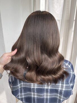 ヘアスペース リズム グリーン(Hair space Rizm green) ベージュ