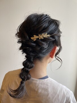 パーク(PERK) ミディアム編みおろしアレンジ