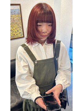 サミット ウル(SUMMIT ulu.) ボブレイヤーカット！ワンカラーでレッドカラー！