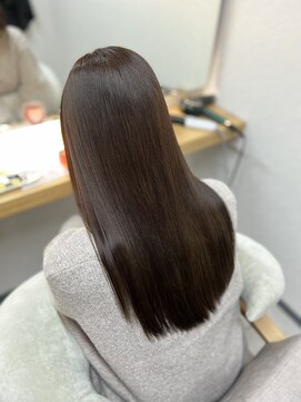 エクラートリアーラ 町田店(ECLART Reala) 艶グレージュ【町田/髪質改善】