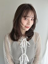 ローネス(LONESS)&nbsp;レイヤーカット　ミディアムレイヤー　透明感カラー