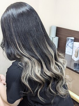 レアナ バイ ニーナ(Leana by NINA) プルエクステでロングヘア　ハイライト　宮の沢美容室