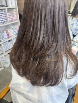 キャラ シャローネ 池袋(Chara Chalone) レイヤーヘアー/アッシュブラウン/学生おすすめ/【たいし】