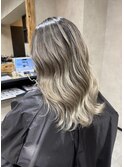 バレイヤージュ、ハイライト、レイヤーロング、グレーベージュ