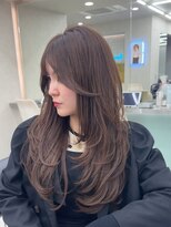 ロンド レア 天神大名店(Lond Le’a) 小顔/抜きっぱなしブロンド /シャドールーツ/オリーブグレー