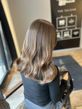 アオ(ao.) 秋冬のブリーチなしで叶う透明感beige