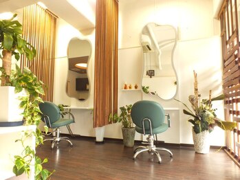 エボル(PRIVATE SALON Evolve)の写真/大人女性のための貸切サロン。パサつきを抑えてワンランク上の発色へ！ダメージレスな大人上品カラー♪