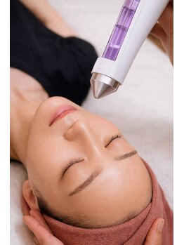 イェル(ELL.)の写真/年齢に応じた肌悩みに。臍帯由来幹細胞培養上清液100%原液を使用、肌を整える新習慣