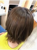 ツヤ感グレージュ