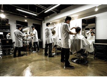 @110 BARBER SHOP 博多店【ワンワンオー　バーバーショップ】