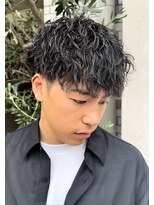 サロン ド ロイ(Salon de Roi)&nbsp;メンズ束感ツイストスパイラル無造作パーマ　神戸六甲三宮