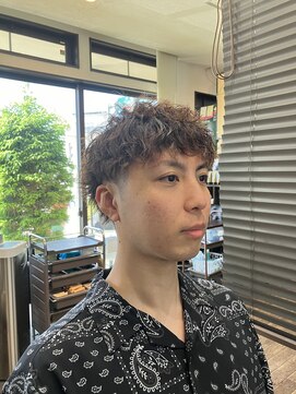 ガイズ ヘアー イサミ(GUY'S HAIR 133) ダークアッシュ/アッシュブラック/カルマパーマ/ベリーショート