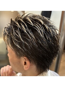 銀座マツナガ 浅草店 金メッシュスパイキーバックショートウルフツーブロック