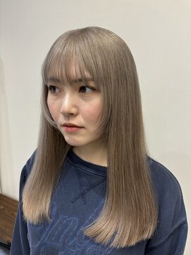 ジーニー 横浜(giinii) ミルクティーベージュ