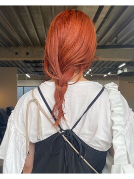 ゾーイダイミョウ(ZOEY daimyo) ブリーチカラー＋三つ編みアレンジ