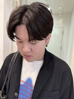 バイオレット 栄店(Violet)&nbsp;根元パーマ センター分け メンズカット 韓国ヘア HR-56