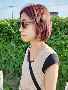 ガレリア オリジン(GALLARIA ORIGIN'S) センターパートのピンクミニボブ