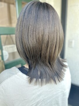 アトリエキルト(atelier Qilt) アディクシーを使ったグレージュカラー