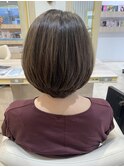40代50代60代ボリューム上品さ引き立つ大人のレイヤーボブ