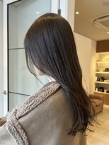 ソワ(soie)&nbsp;透明感アッシュグレージュカラー