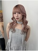 ピンクベージュ