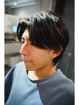 モフルディック(Mof Ludique) 色気を引き出す大人センターパート
