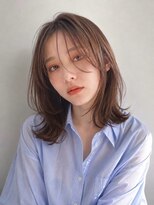 リア トーキョー(Lia TOKYO)&nbsp;【工藤武士】顔周りレイヤーと柔らかベージュのミディアムヘア艶