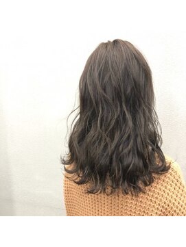 エヌ(N) N/92co. カーキアッシュ×カールスタイル