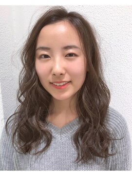 アッシュ 元住吉店(Ash) ハイライトxイルミナカラーでつくる透けるベージュ