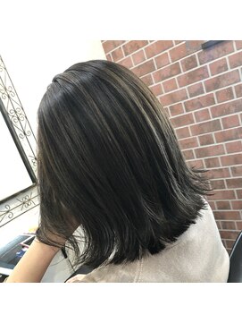 リズ オブ ヘアー(Lis of hair) 切りっぱなしボブ☆ダークグレーアッシュ【大橋】＠lis_oohashi