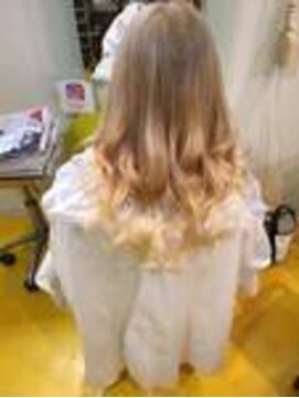 デュオヘアー エクステンションズ 新宿 ドーリードール風ロングヘアー♪♪♪