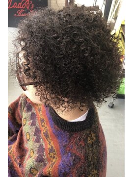 マドゥーズ ヘアショップ(Madoo's hair shop) ツイストスパイラル