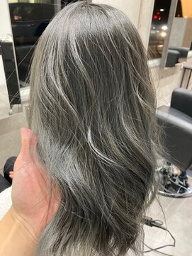 アンダーン(Un done) マットグレージュ