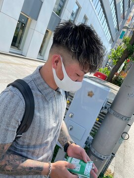 イーラ(era) 前下がりショート