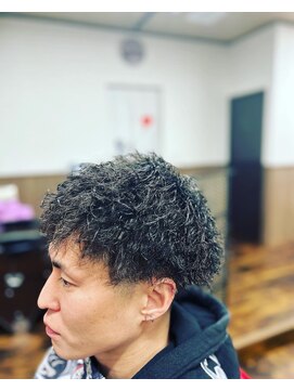 バーバー アオ(Barber AO) ツイスト&ツーブロック