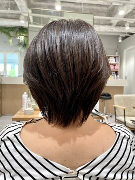 ゼストララ(ZEST Lara) 【YUICHI】サイド切り込みショート【吉祥寺】