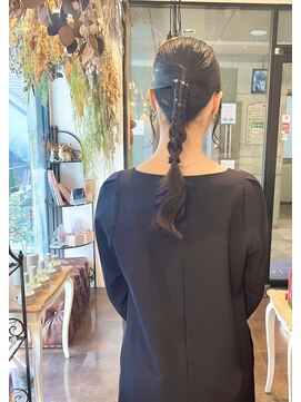 スーリール 赤坂店(Sourire) タイト編みおろしアレンジ/結婚式/30代/ヘアアレンジ
