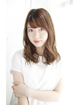 シュシュット(chouchoute) 美髪質改善ホワイトブロンドワイドバングイメチェン外ハネボブ70