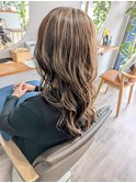 筋感際立つ【脱白髪染めハイライトカラー】[みどりの]