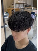 大分波巻きスパイラルパーマメンズマッシュ刈り上げツーブロック