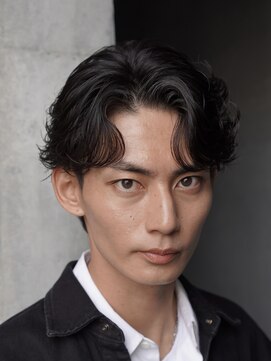 レタッチバイフィフス(RETOUCH by fifth) 原宿フェザーパーマルーズパーマセンターパート大人ビジネスヘア