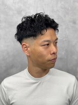 トラスト ザ バーバー 東京駅日本橋店(TRUST the Barber)&nbsp;スキンフェード/ツイストスパイラルパーマ/メンズショート