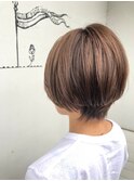 ショートボブ