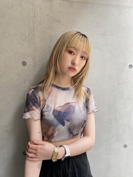 リノショアーズ 日本大通り店(RINOSHORES) 大人美人顔回りレイヤーブロンドハイトーンロングヘア前髪