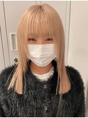 4199ミルクティーアッシュハイトーンカラーぱっつん前髪ロング