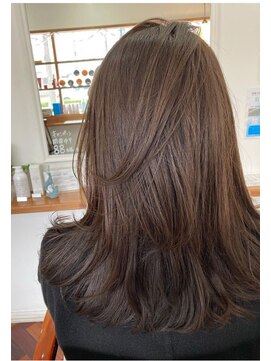 ヘアーアンドメイクアップモパ レイヤースタイル