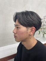センターパート×ニュアンスパーマで垢抜け